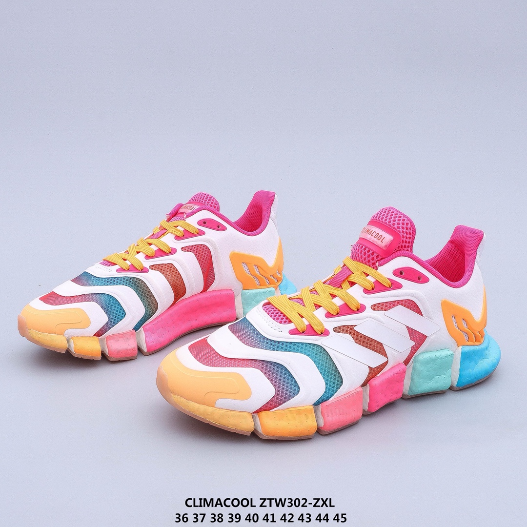 爆 Adidas Climacool Boost 2020 清风跑鞋 凭借全方位透气设计鞋面采用了网布+TPU支撑骨架设计