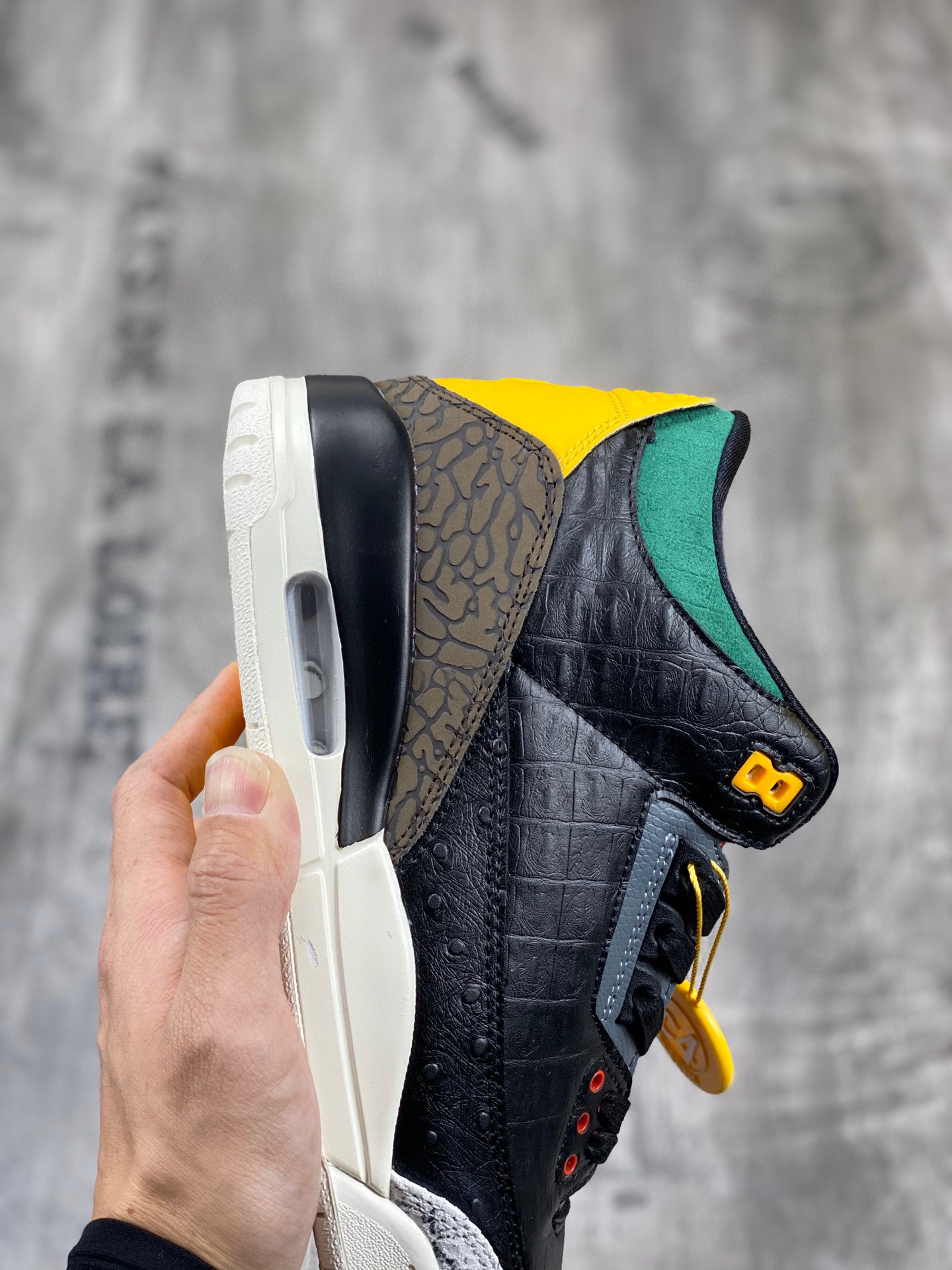 Air Jordan 3 SE Denim"动物园"AJ3 乔3 原厂数据 最新原厂底模 原厂纸板 进口"头层皮"荔枝纹，经典复刻 完美鞋型 正确大底色卡，飞人刺绣精细。