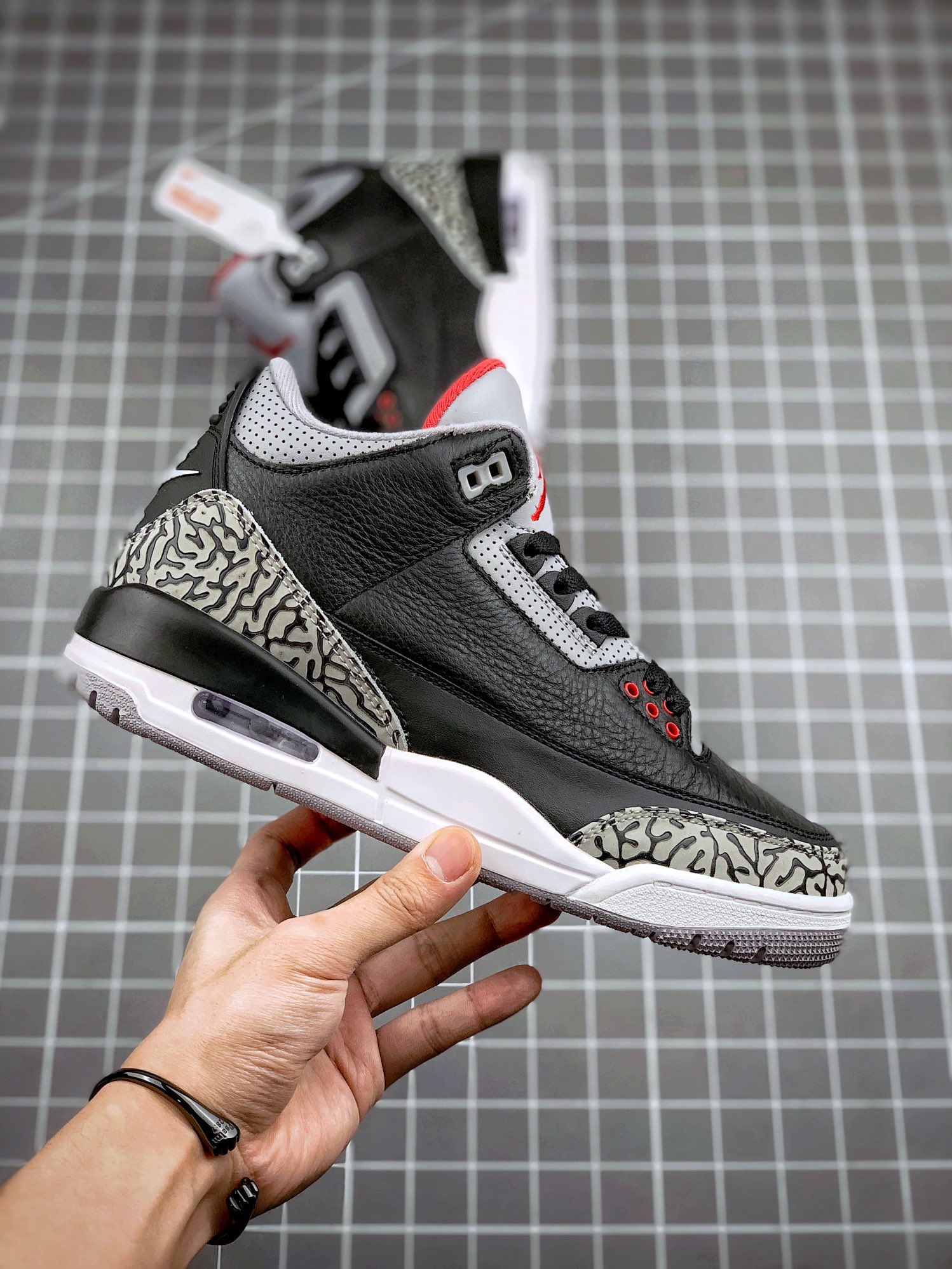 Air Jordan 3 黑水泥