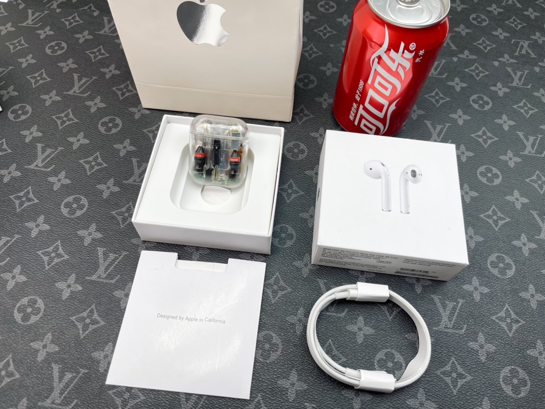 透明探索版，可口可乐强势联名苹果AirPods二代