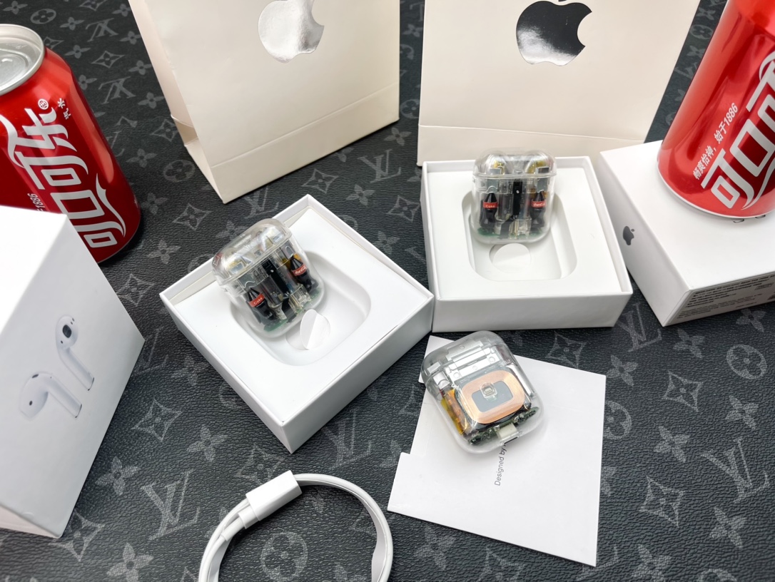 透明探索版，可口可乐强势联名苹果AirPods二代