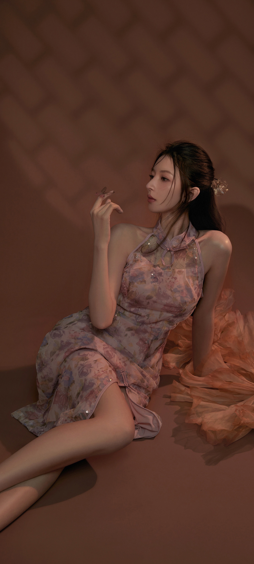 白色猫的美女江亦祺手机壁纸