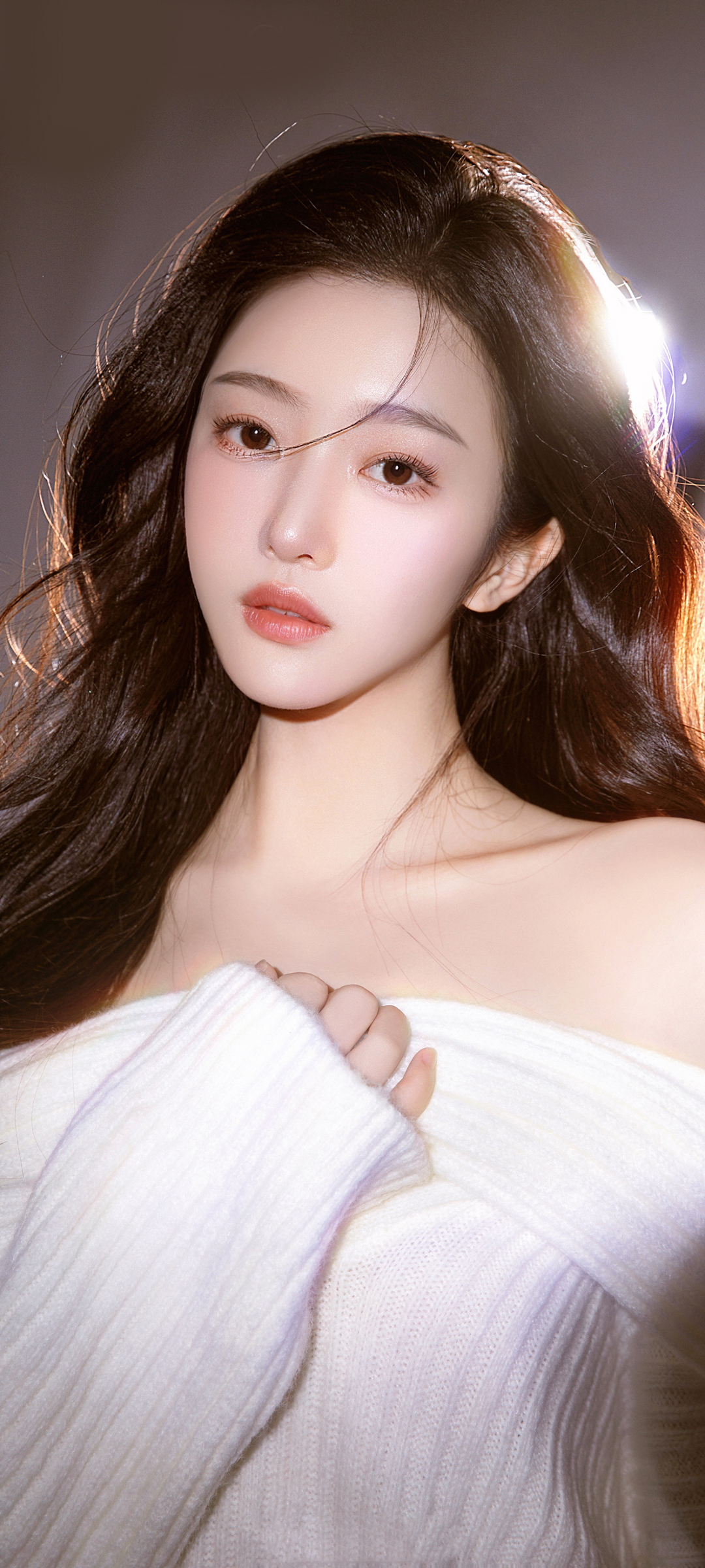 白色猫的美女江亦祺手机壁纸